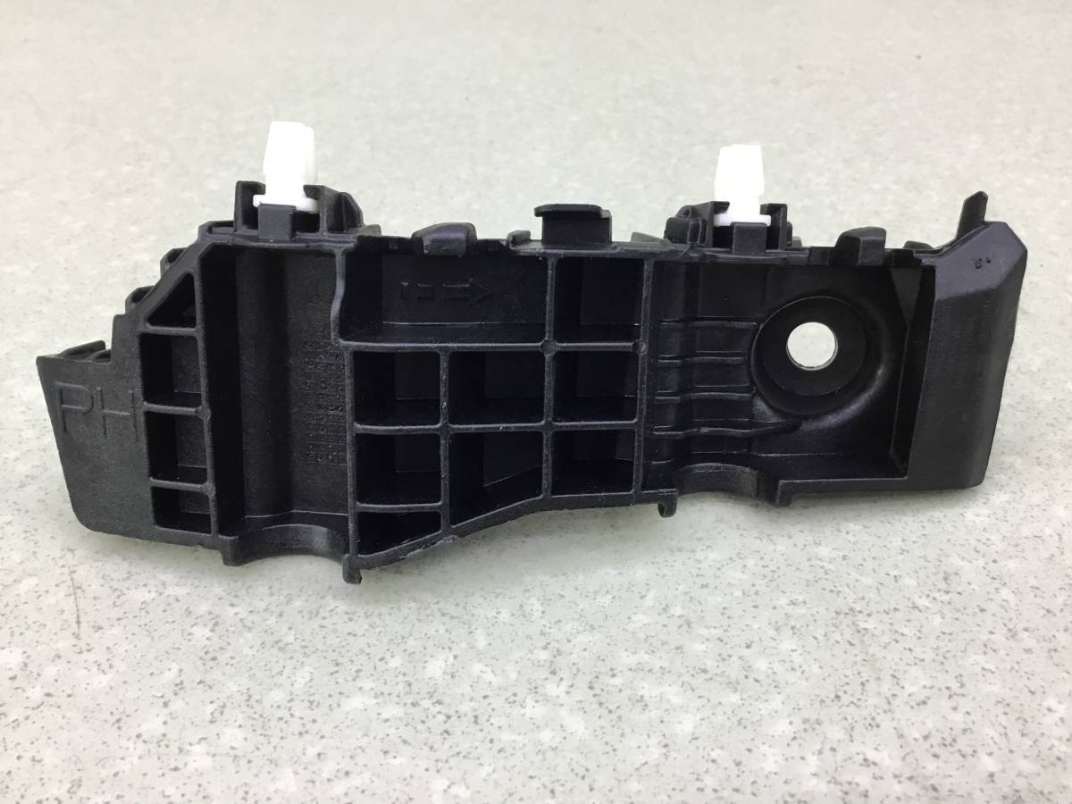 Кронштейн переднего бампера правый Hyundai Creta (GS) 2016-2021