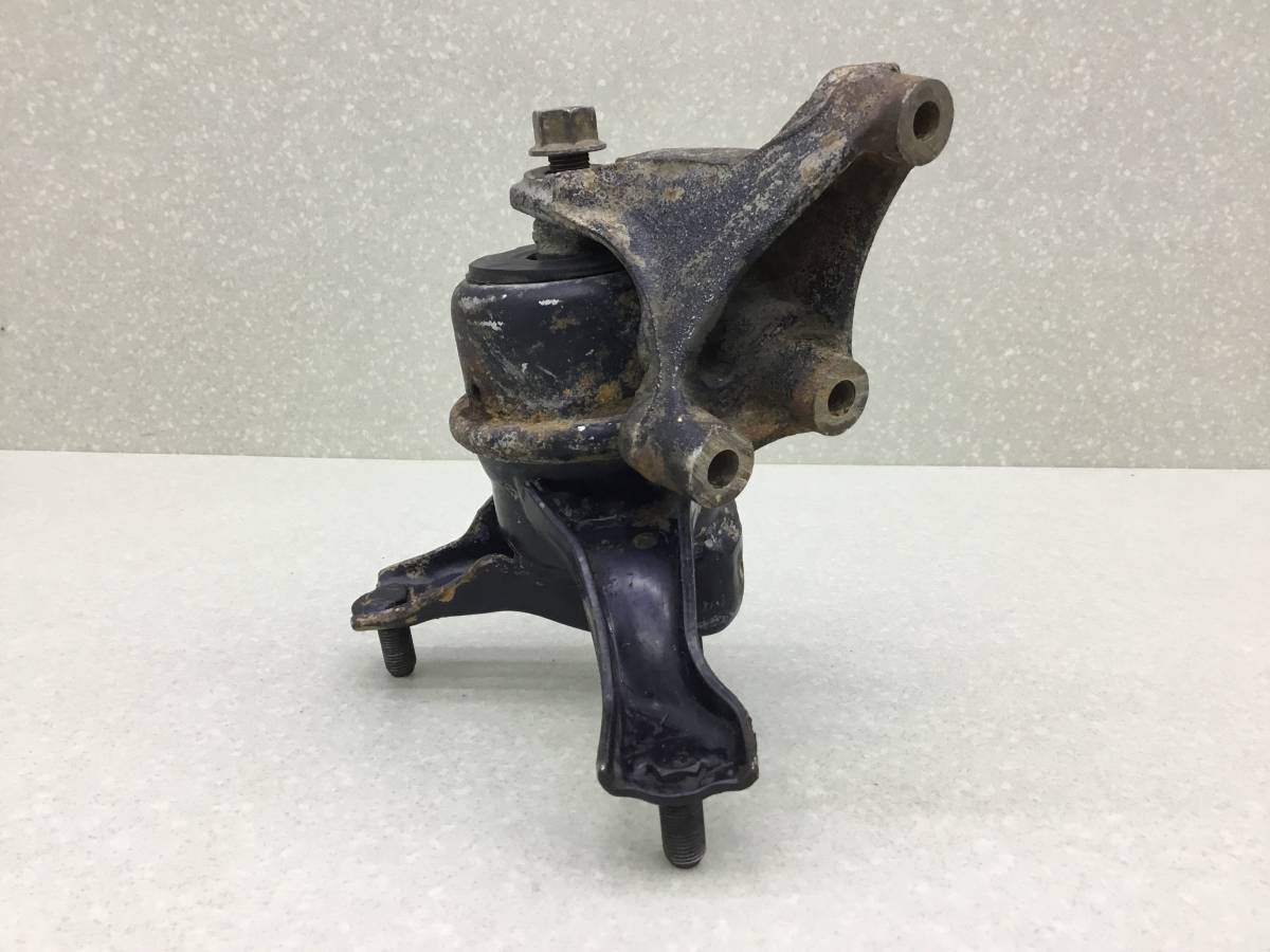 Опора двигателя правая Toyota Camry (V40) 2006-2011 Опора двигателя правая Toyota Camry (V40) 2006-2011