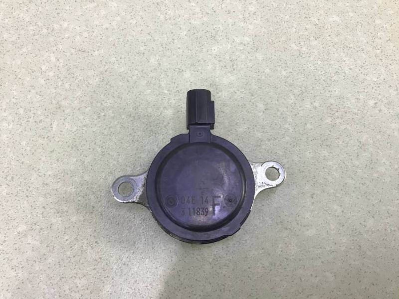 Клапан электромагн. изменения фаз ГРМ Toyota Land Cruiser (J300) 2021>