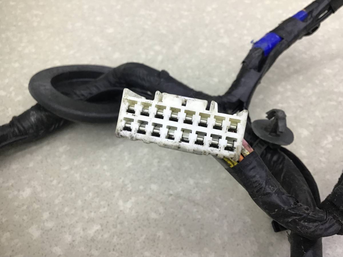 Проводка двери Kia Sorento (XM) 2009-2021