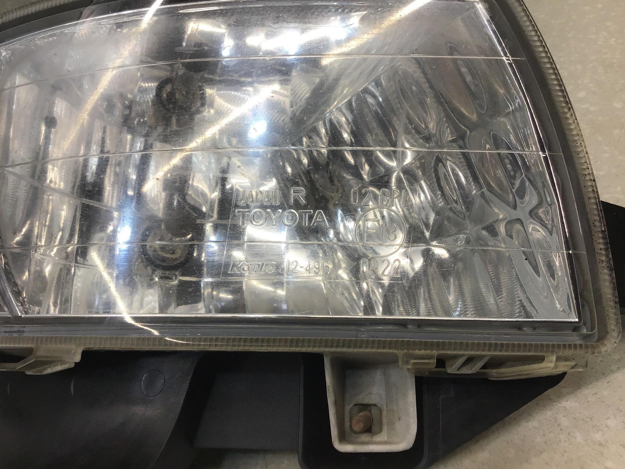 Фара противотуманная правая, Toyota 4 Runner 2002-2009 Фара противотуманная правая, Toyota 4 Runner 2002-2009