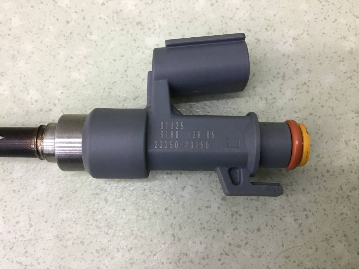 Форсунка инжекторная электрическая Toyota Land Cruiser (J300) 2021>