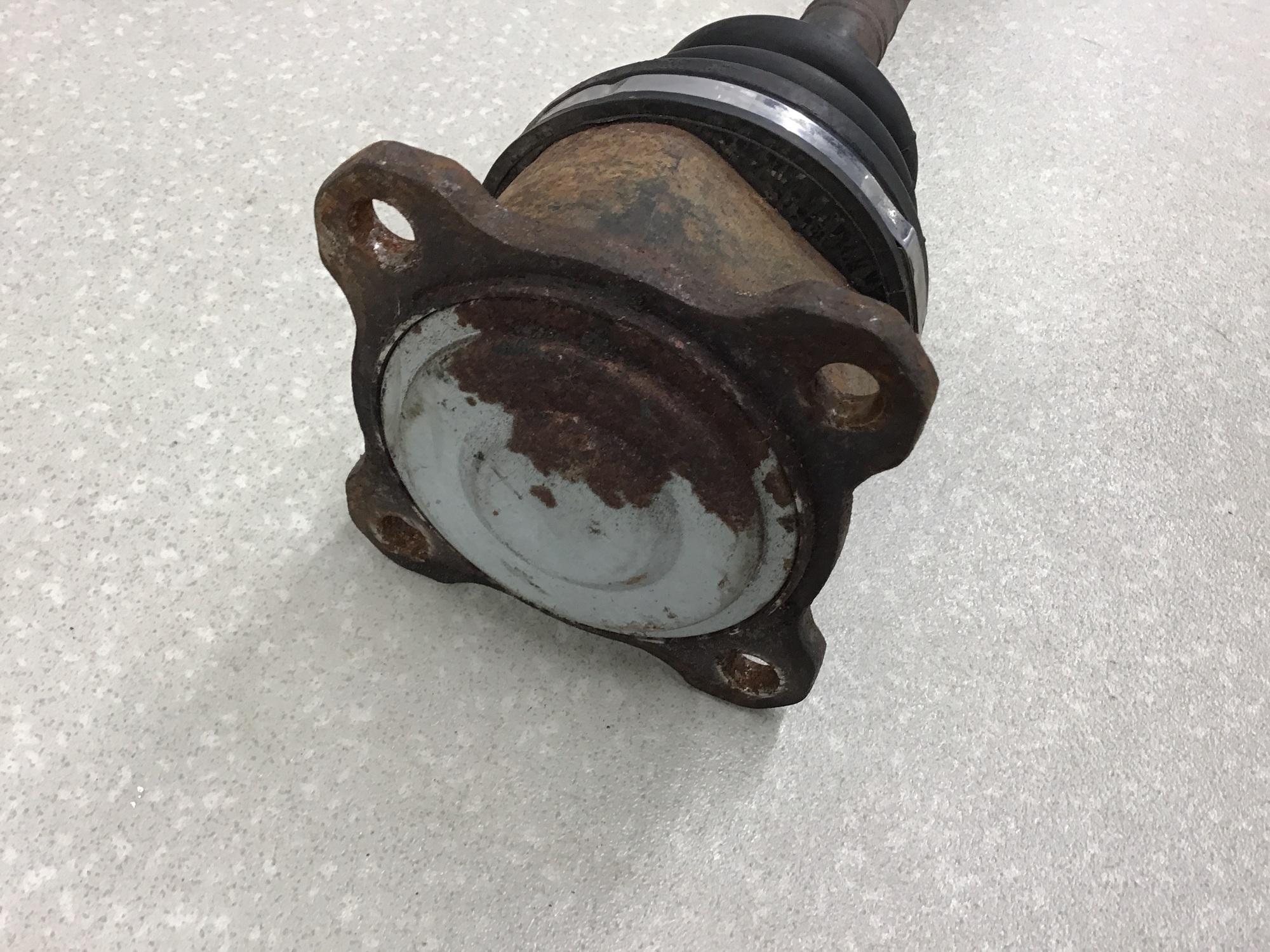 Полуось задняя левая, Toyota RAV 4 2000-2005 Полуось задняя левая, Toyota RAV 4 2000-2005