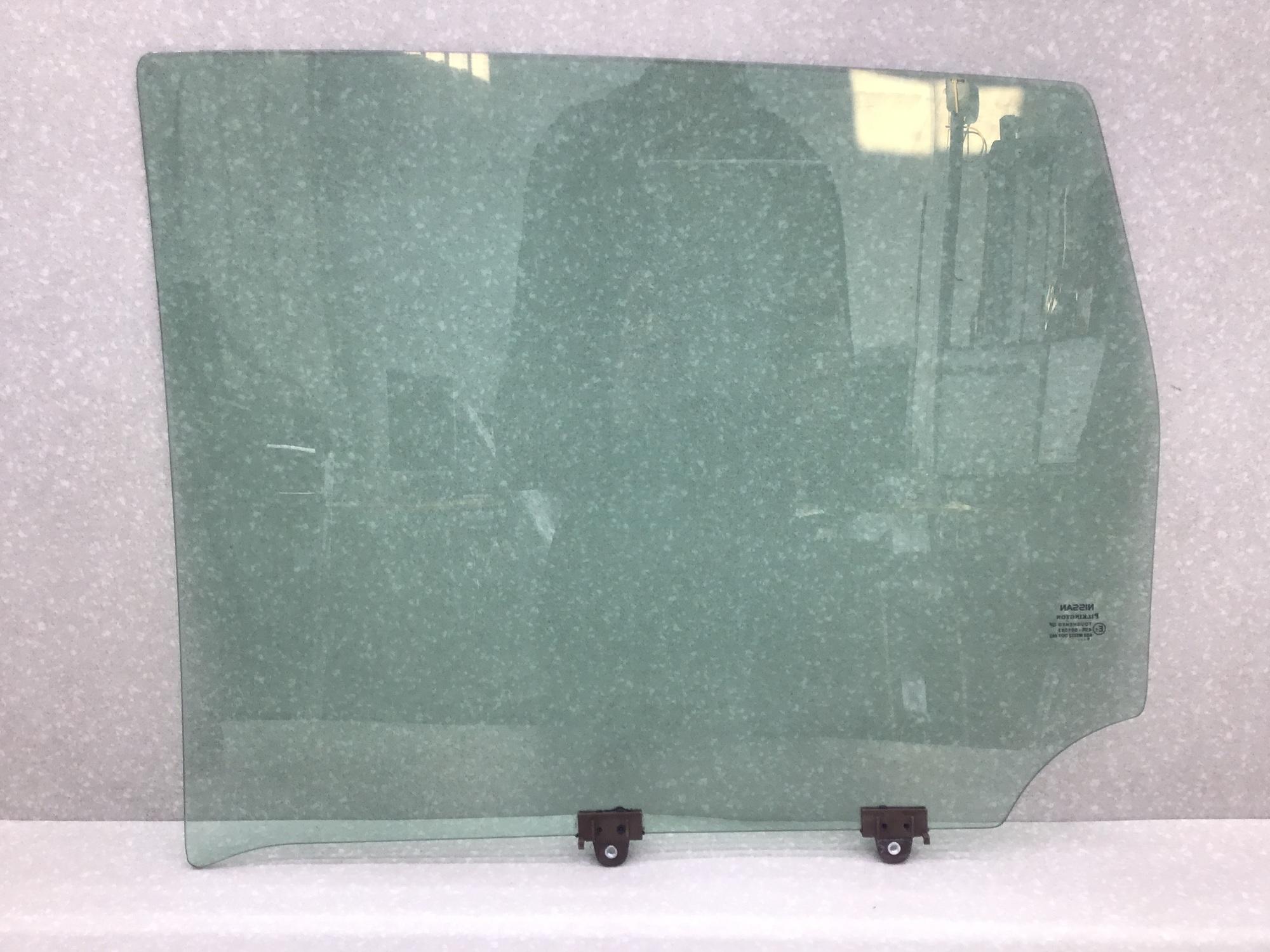 Стекло двери задней правой, Nissan Note (E11) 2006-2013 Стекло двери задней правой, Nissan Note (E11) 2006-2013