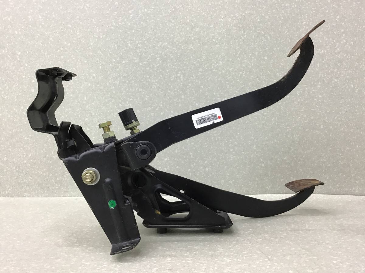 Блок педалей Geely Emgrand EC7 (FE1) 2009-2017 Блок педалей Geely Emgrand EC7 (FE1) 2009-2017