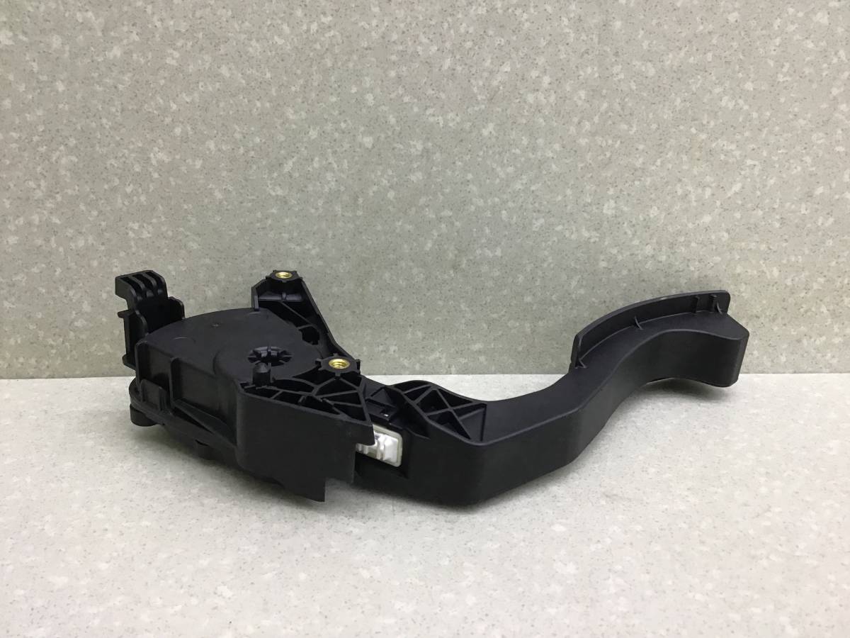 Педаль газа Renault Sandero 2 (5S) 2012-2022 Педаль газа Renault Sandero 2 (5S) 2012-2022