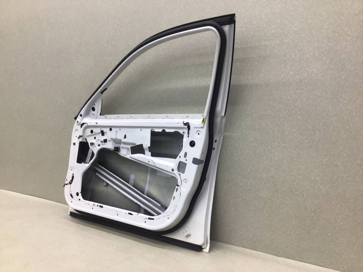 Дверь передняя правая BMW 5-series E60/E61 2003-2009 Дверь передняя правая BMW 5-series E60/E61 2003-2009