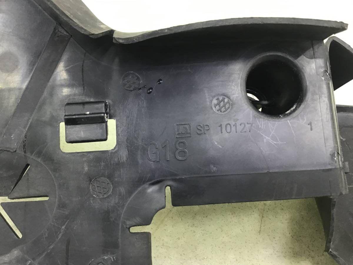 Воздуховод радиатора BMW X5 G05 2018>