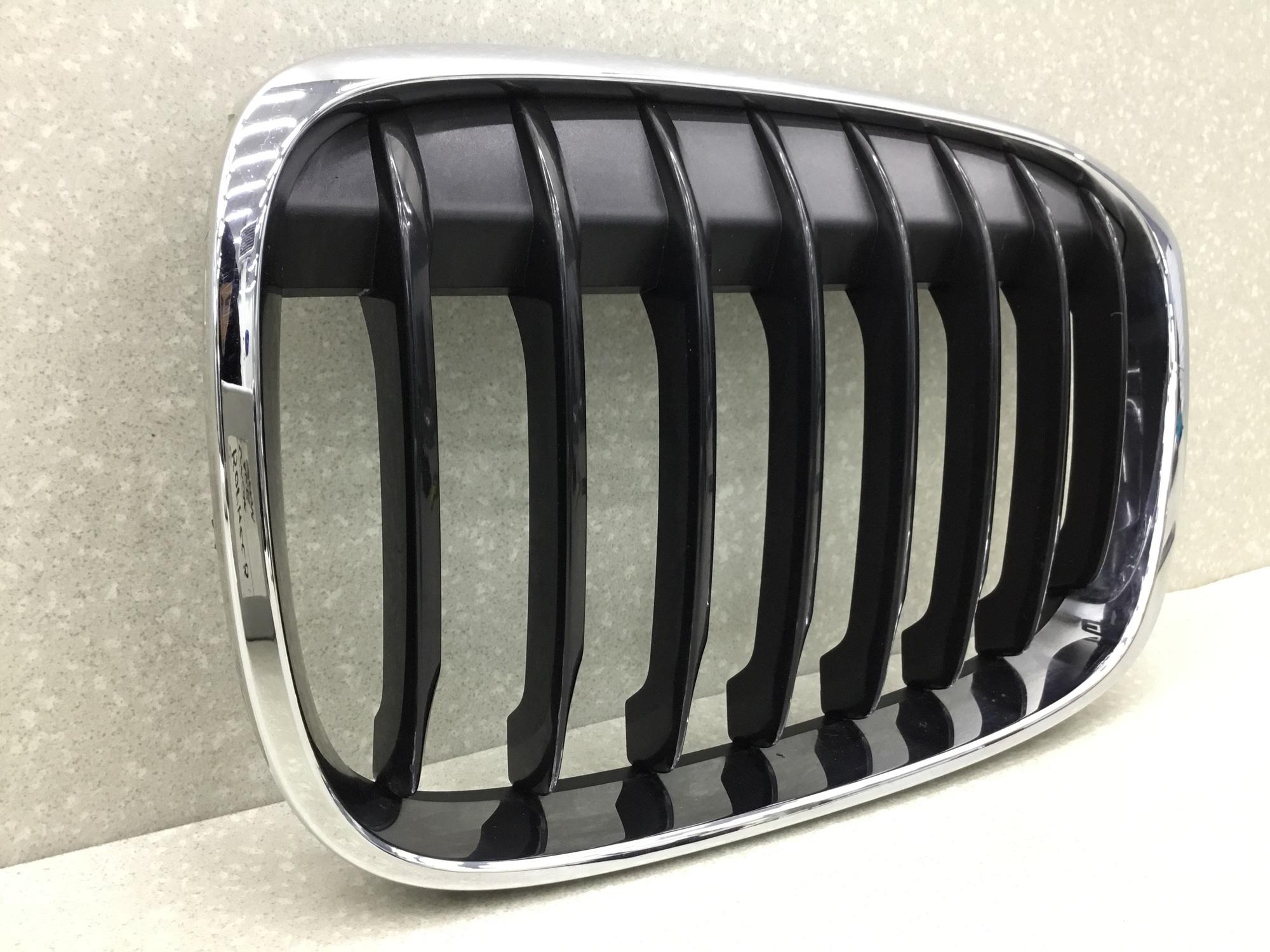 Решетка радиатора BMW X1 F48 2014> Решетка радиатора BMW X1 F48 2014>