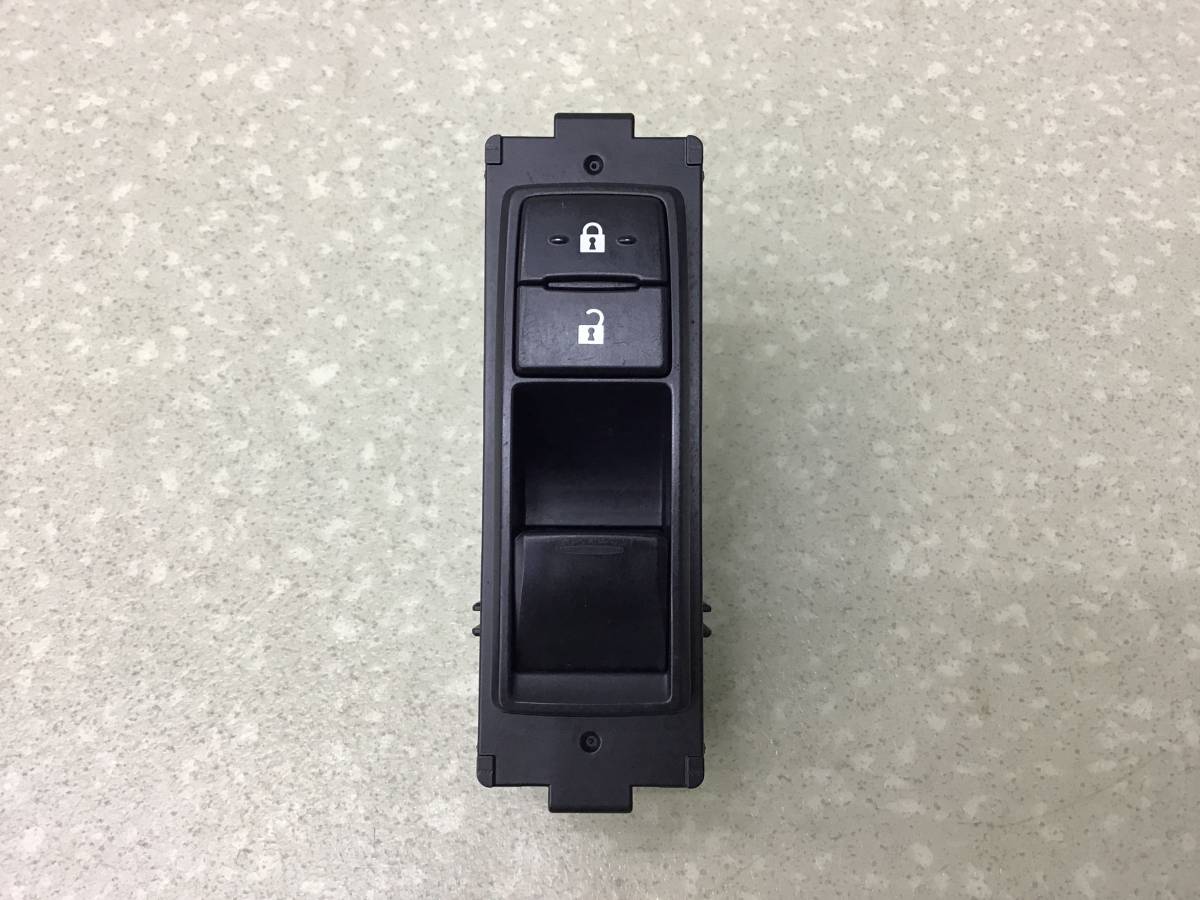 Кнопка стеклоподъемника Lexus RX 350 /450h (GGL15) 2008-2015 Кнопка стеклоподъемника Lexus RX 350 /450h (GGL15) 2008-2015