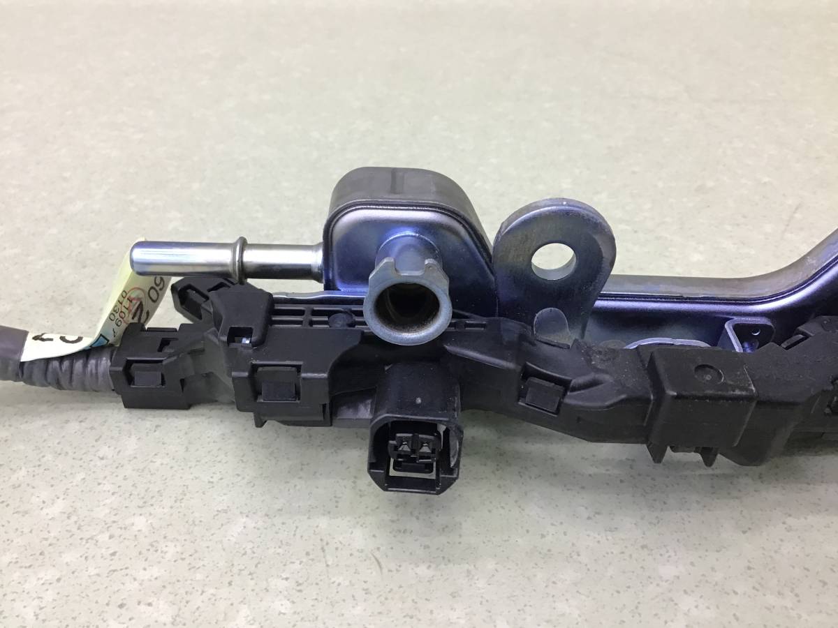 Рейка топливная (рампа) Toyota Land Cruiser (J300) 2021>