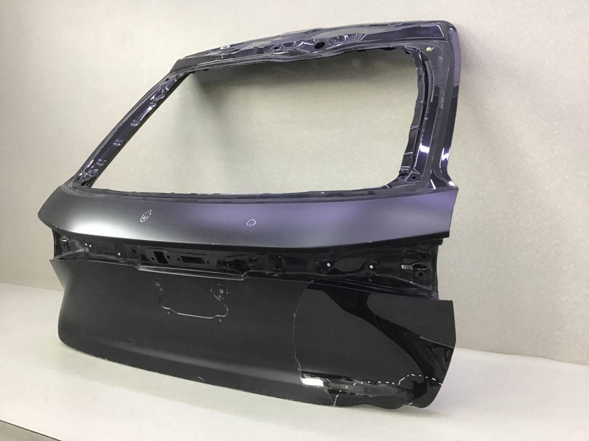 Дверь багажника Lexus RX500h (ALH10) Дверь багажника Lexus RX500h (ALH10)