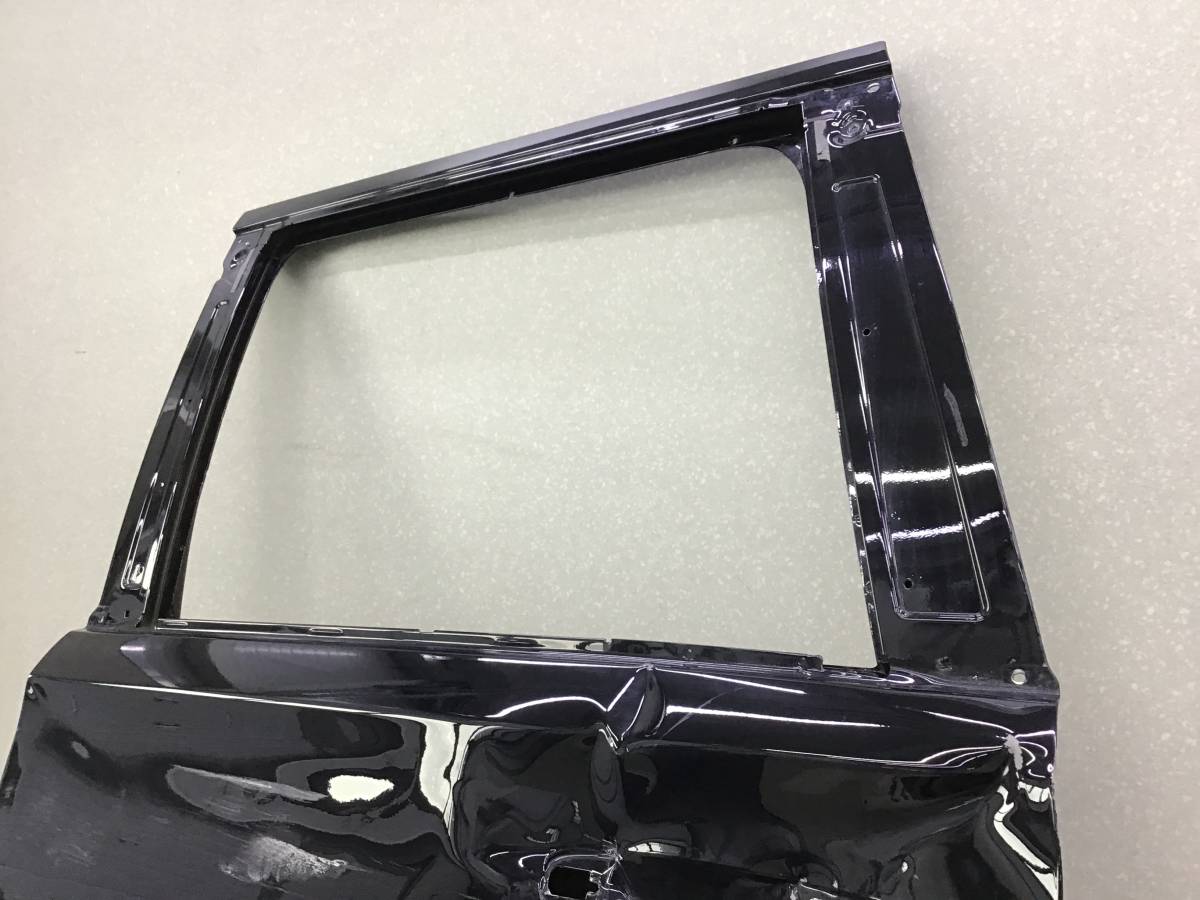 Дверь задняя левая Chevrolet Tahoe 4 (K2UC) 2014-2021 Дверь задняя левая Chevrolet Tahoe 4 (K2UC) 2014-2021
