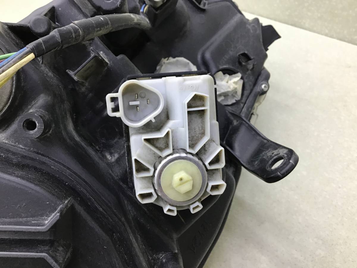 Фара правая Toyota Fortuner (GUN156, TGN156) 2015-н.в. Фара правая Toyota Fortuner (GUN156, TGN156) 2015-н.в.