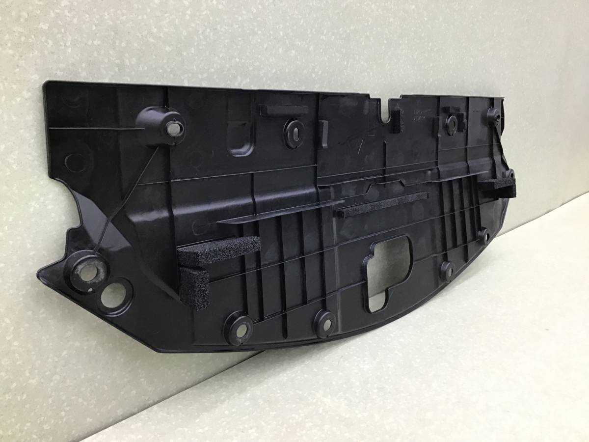 Кожух замка капота Lexus NX 200 (ZGZ10) 2014-2021 Кожух замка капота Lexus NX 200 (ZGZ10) 2014-2021