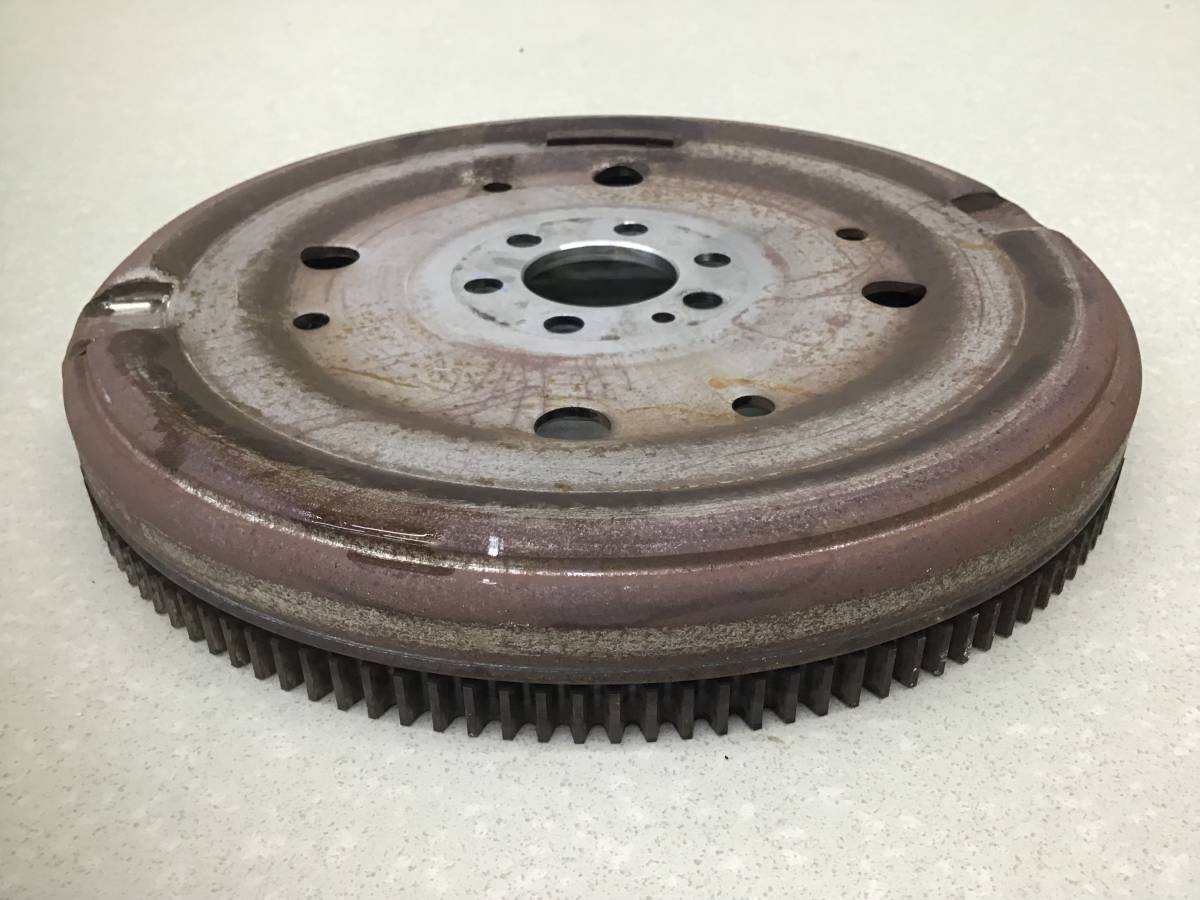 Маховик Volkswagen Polo Sed 5 (6C1) 2010-2020 Маховик Volkswagen Polo Sed 5 (6C1) 2010-2020