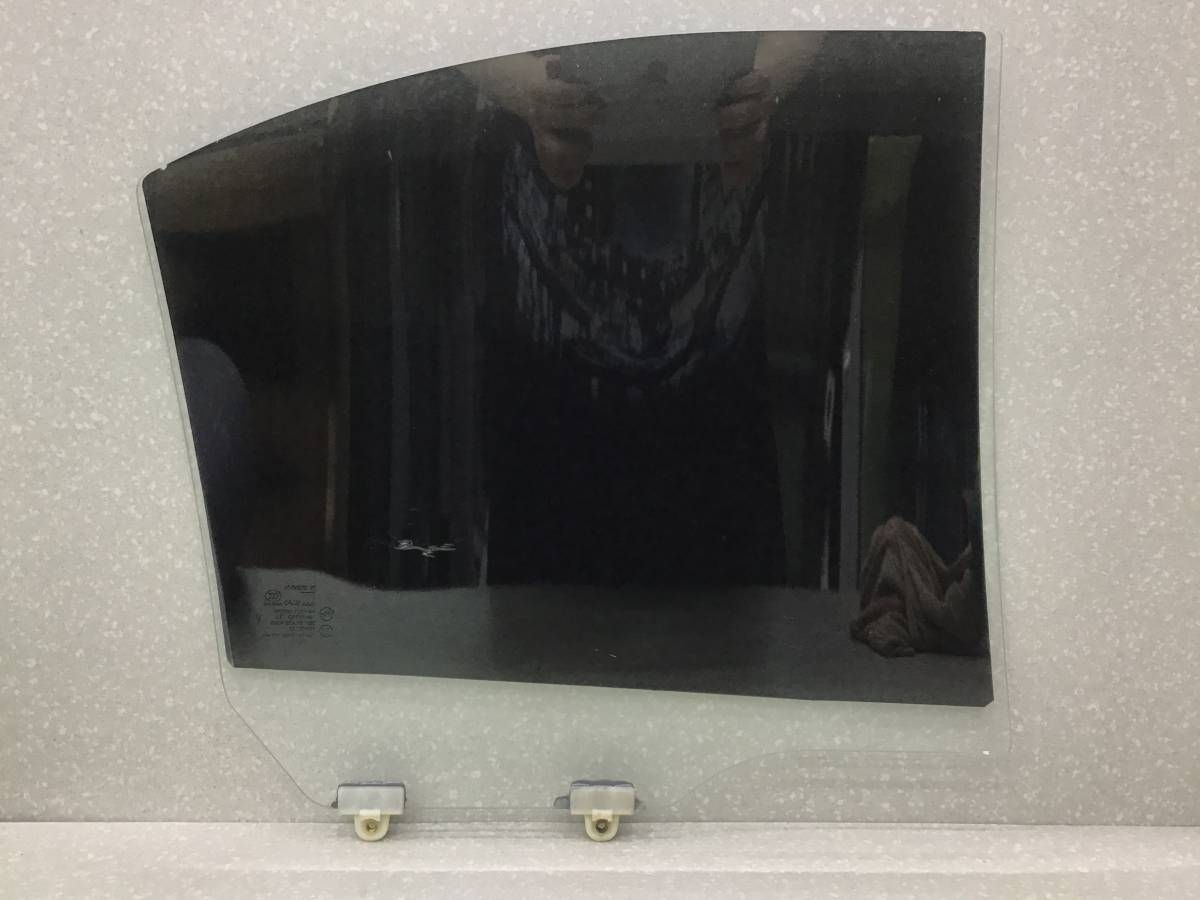 Стекло двери задней левой Nissan Almera Classic (B10) 2006-2013