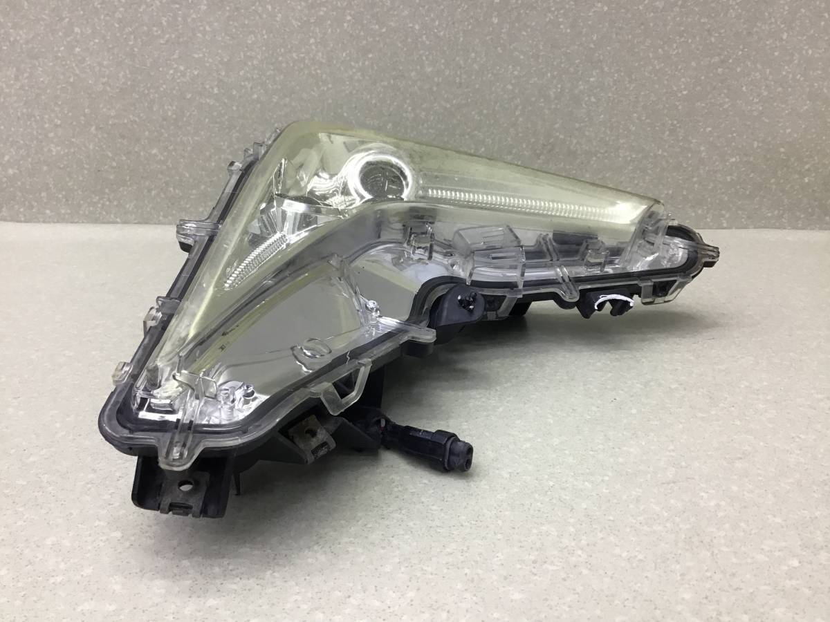 Фара противотуманная левая Lexus LX450D /570 (VDJ201) 2015-2022 Фара противотуманная левая Lexus LX450D /570 (VDJ201) 2015-2022