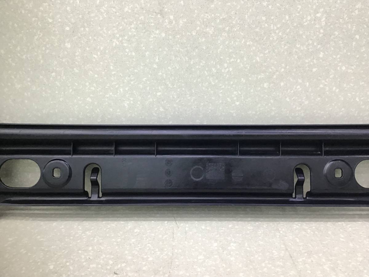 Кронштейн заднего бампера BMW 5-series E60/E61 2003-2009 Кронштейн заднего бампера BMW 5-series E60/E61 2003-2009