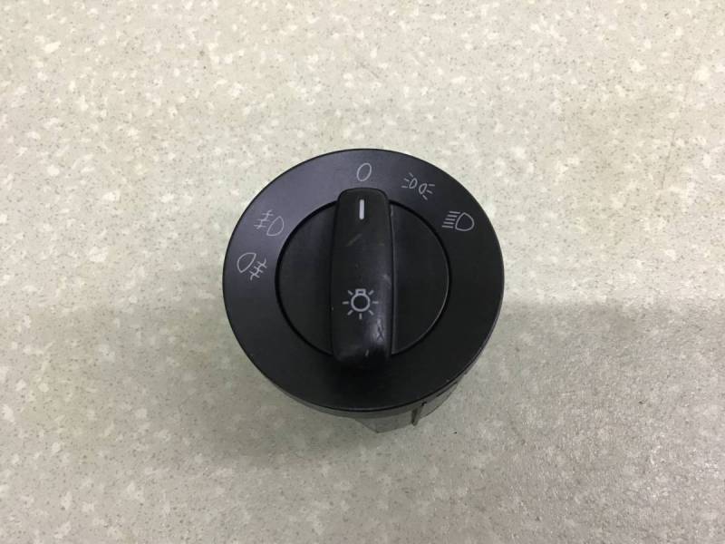Переключатель света фар Volkswagen Passat B6 2005-2010 Переключатель света фар Volkswagen Passat B6 2005-2010
