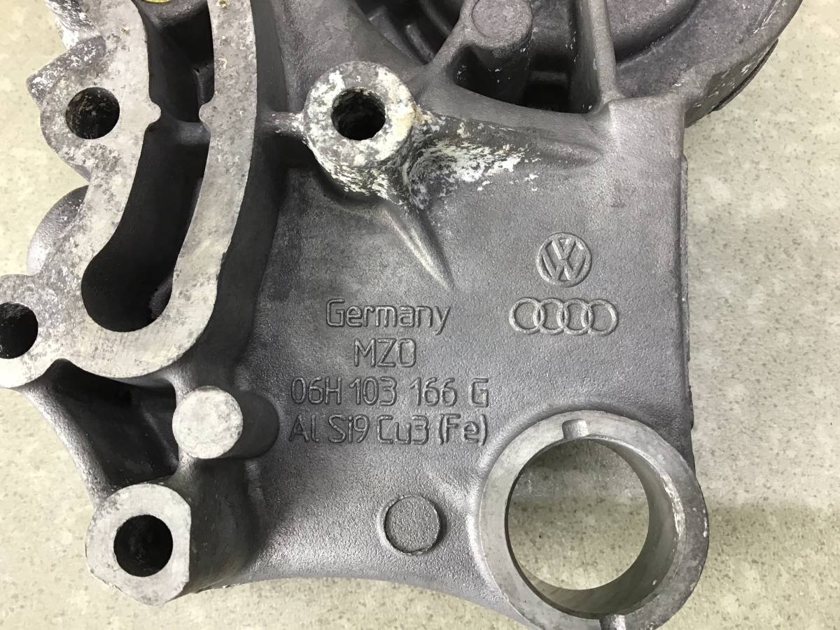 Крышка распредвала Audi A4 (B8) 2007-2015 Крышка распредвала Audi A4 (B8) 2007-2015