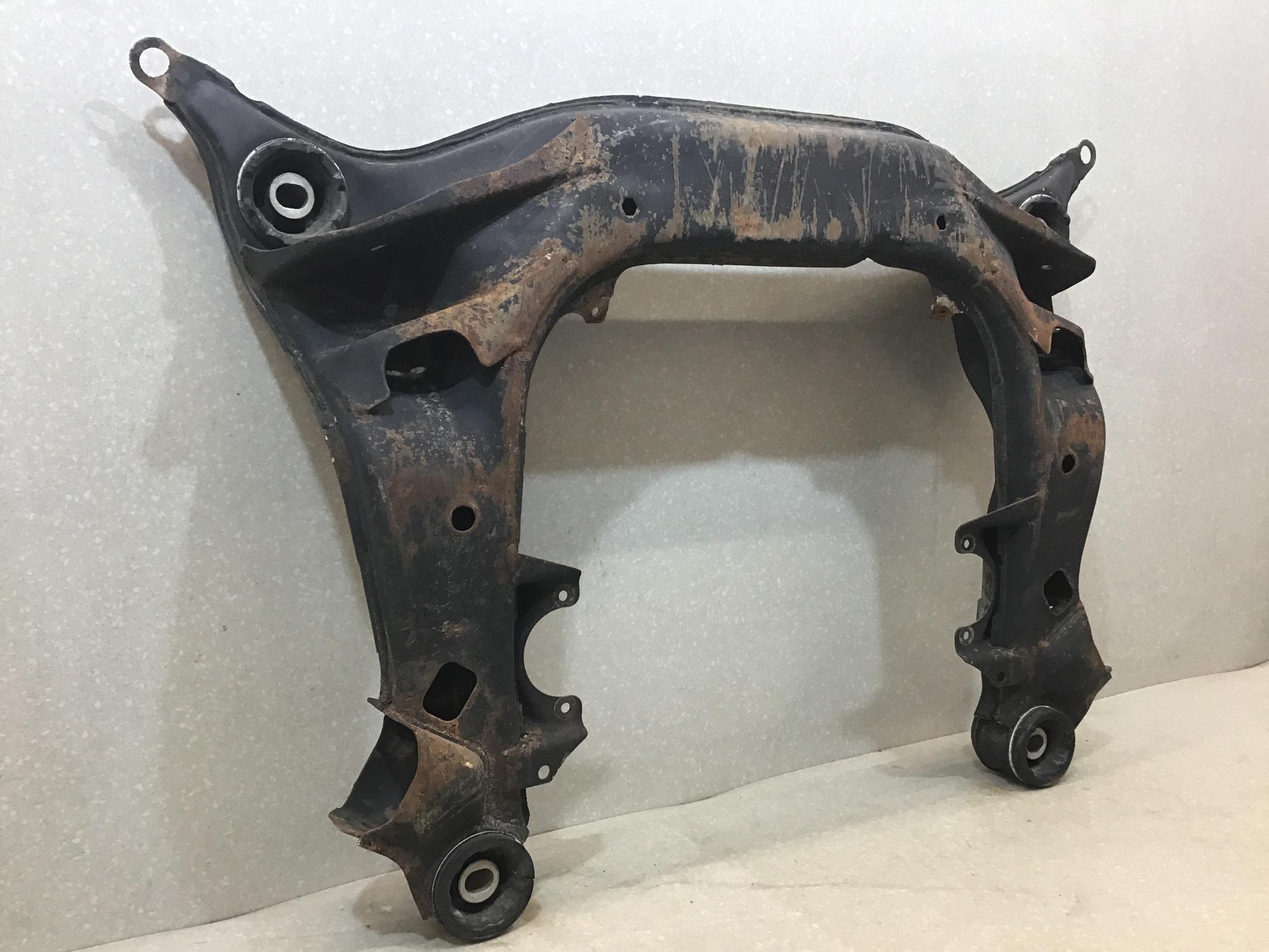 Балка под ДВС Volkswagen Passat B5 (3B3) 2000-2005
