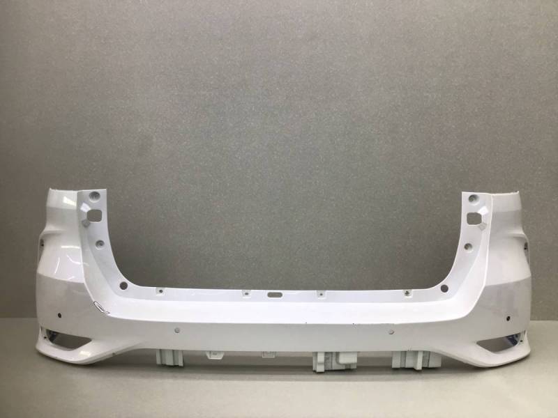 Бампер задний Toyota Fortuner (GUN156, TGN156) 2015-н.в. Бампер задний Toyota Fortuner (GUN156, TGN156) 2015-н.в.