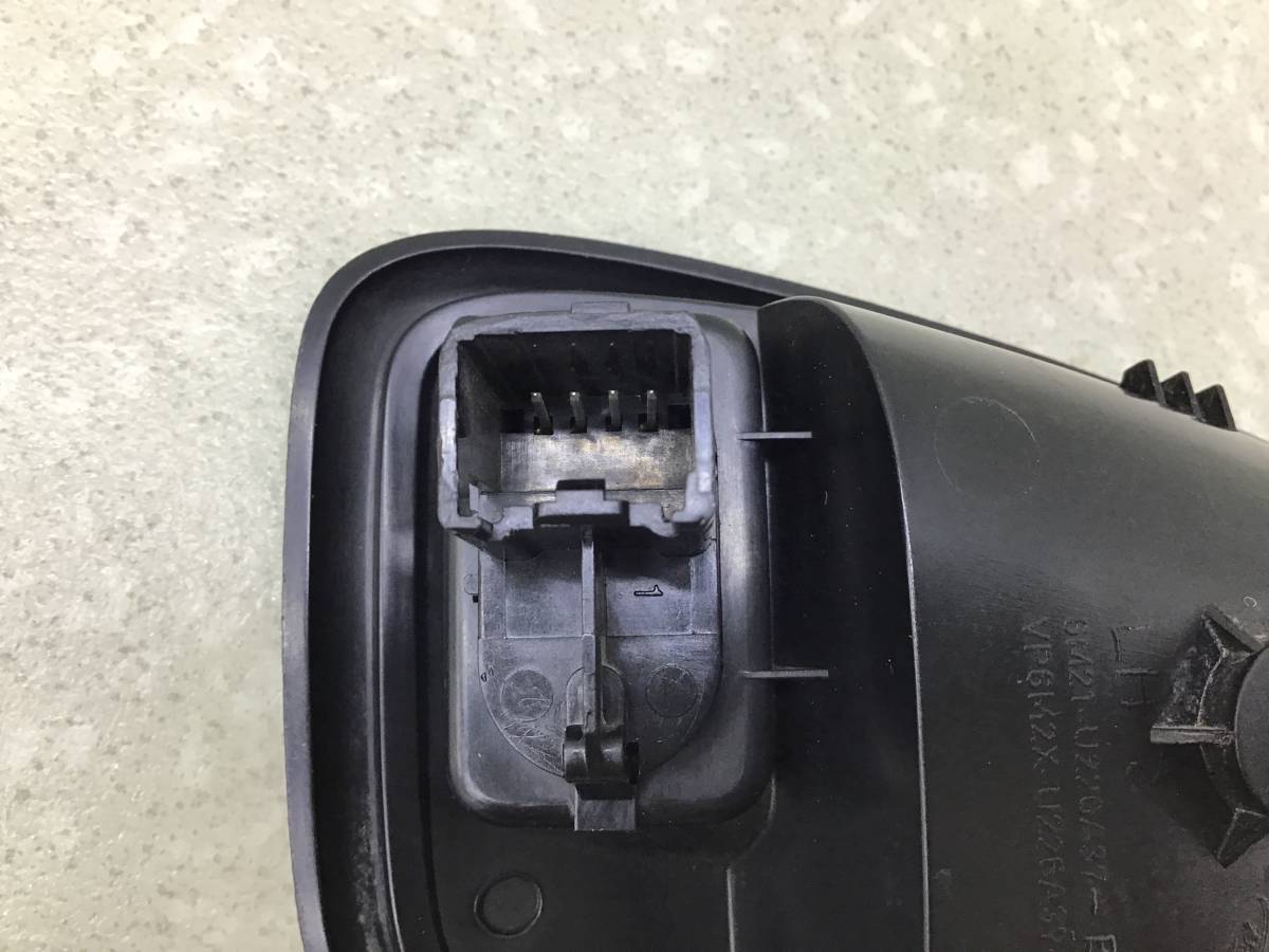 Кнопка стеклоподъемника Ford S-MAX (WS) 2006-2015 Кнопка стеклоподъемника Ford S-MAX (WS) 2006-2015