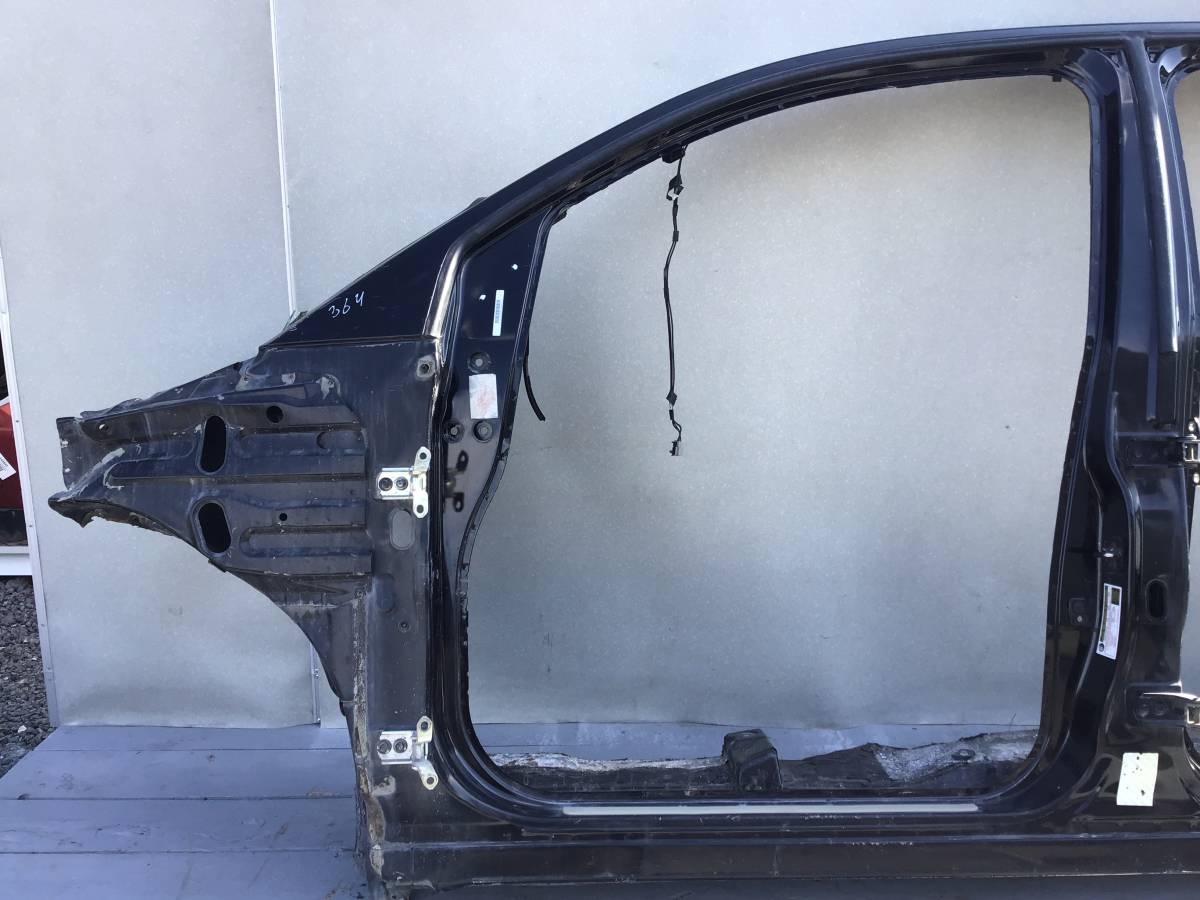 Порог со стойкой левый Infiniti QX56 (JA60) 2004-2010 Порог со стойкой левый Infiniti QX56 (JA60) 2004-2010