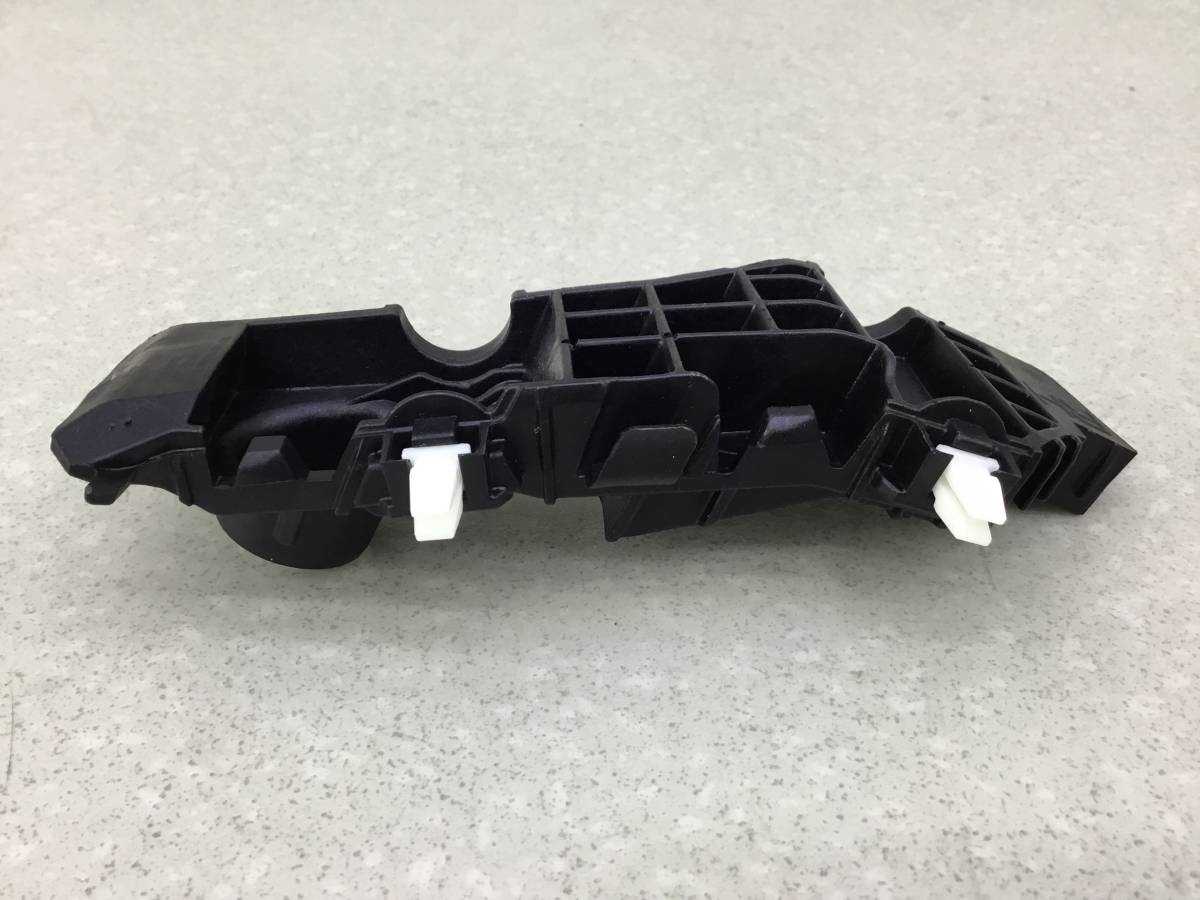 Кронштейн переднего бампера правый Hyundai Creta (GS) 2016-2021