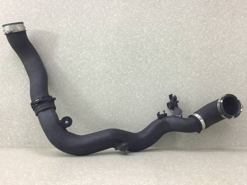 Патрубок интеркулера Volkswagen Tiguan (5N2) 2011-2016 Патрубок интеркулера Volkswagen Tiguan (5N2) 2011-2016