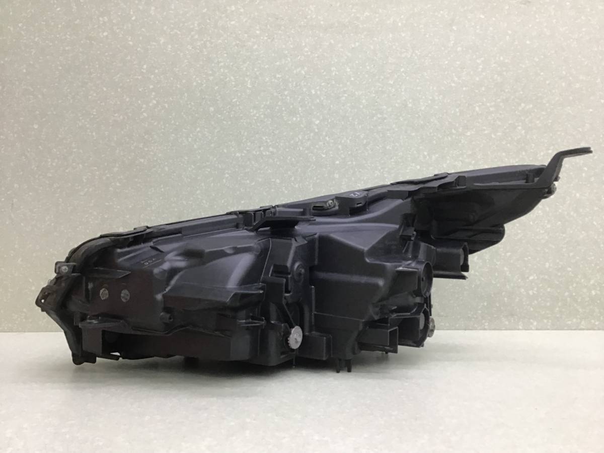 Фара правая Lexus NX 200 (ZGZ10) 2014-2021 Фара правая Lexus NX 200 (ZGZ10) 2014-2021