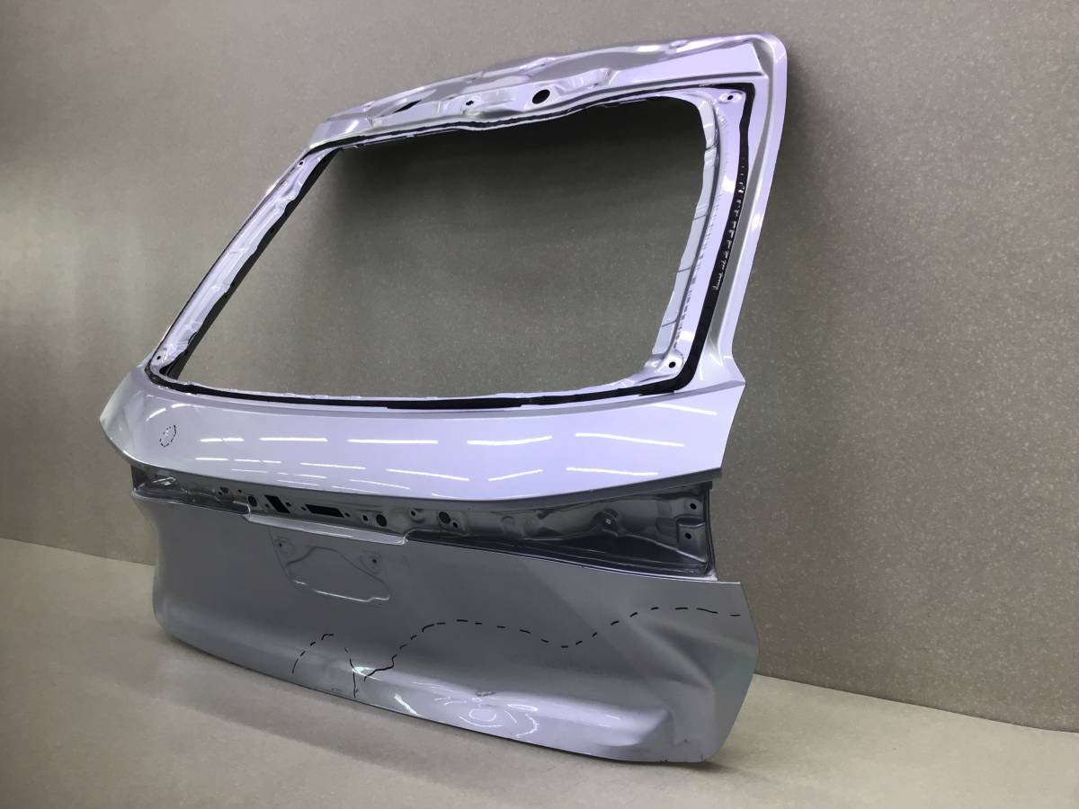 Дверь багажника Lexus RX500h (ALH10) Дверь багажника Lexus RX500h (ALH10)