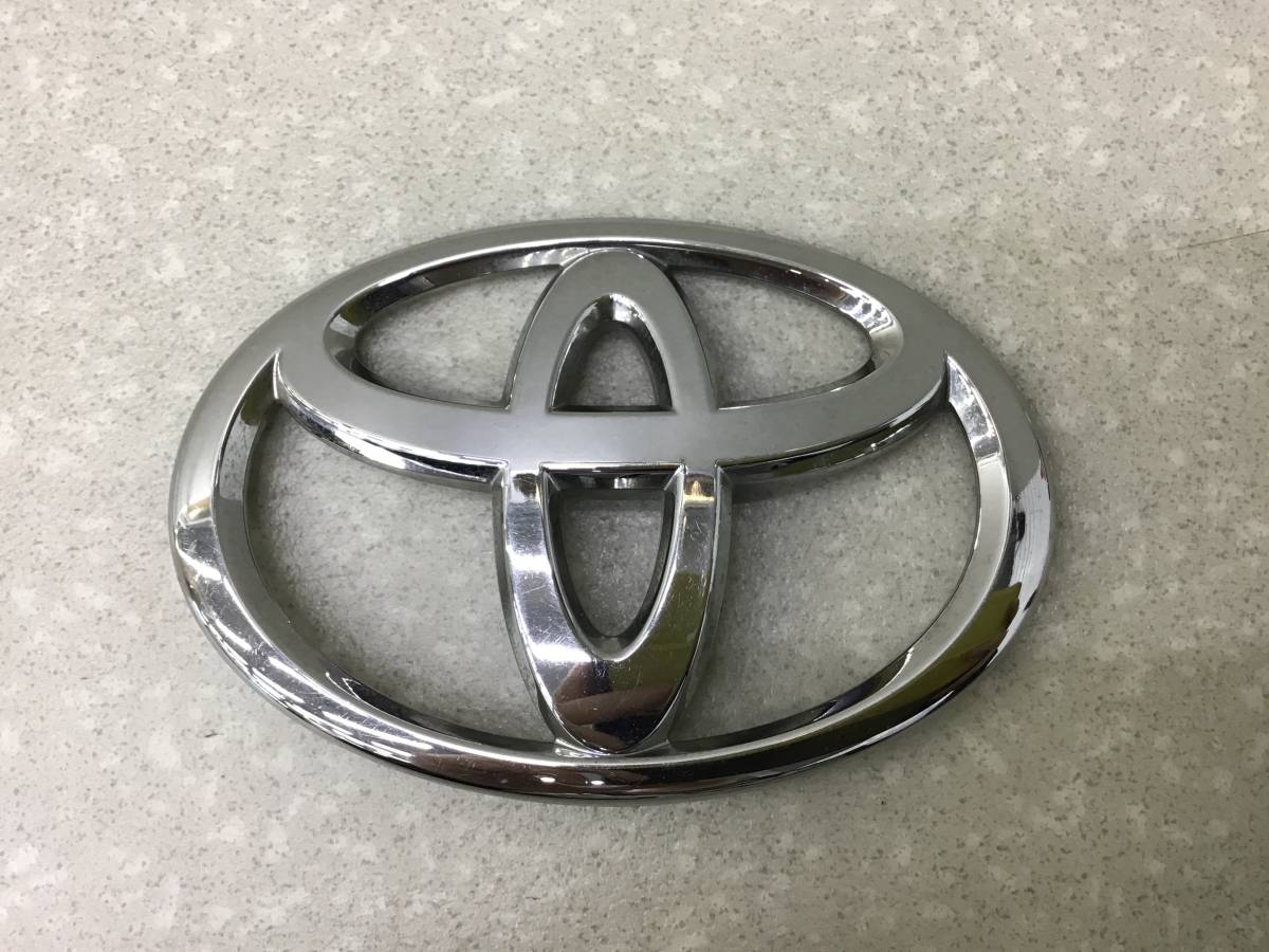 Эмблема Toyota Highlander (U40) 2007-2013 Эмблема Toyota Highlander (U40) 2007-2013