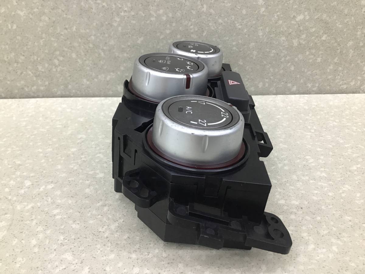 Блок управления климатической установкой Subaru Impreza (G12) 2007-2012