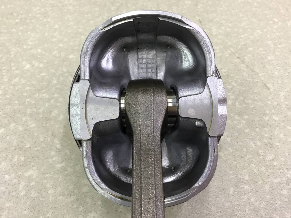 Поршень с шатуном Infiniti QX56 (JA60) 2004-2010 Поршень с шатуном Infiniti QX56 (JA60) 2004-2010