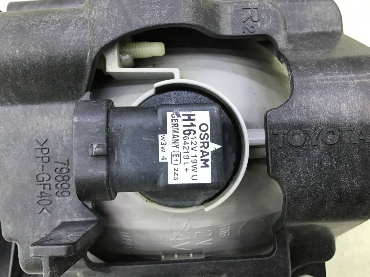 Фара противотуманная правая Toyota Rav 4 (A40) 2013> Фара противотуманная правая Toyota Rav 4 (A40) 2013>