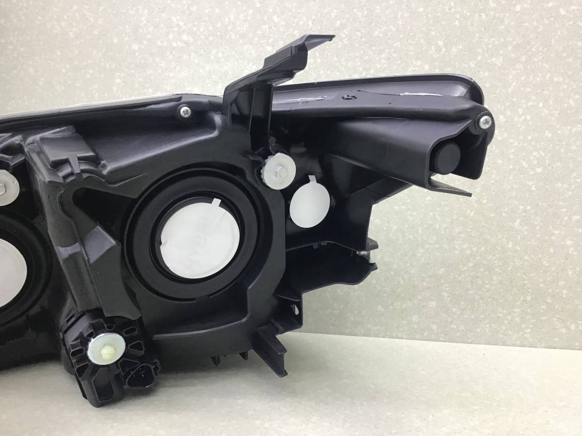Фара правая Toyota Camry (V50) 2011-2017 Фара правая Toyota Camry (V50) 2011-2017