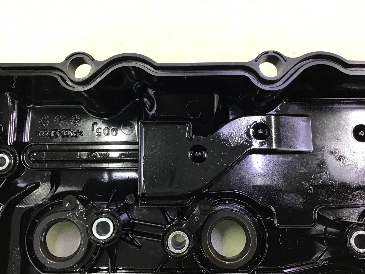 Крышка головки блока (клапанная) Toyota Land Cruiser (J300) 2021>