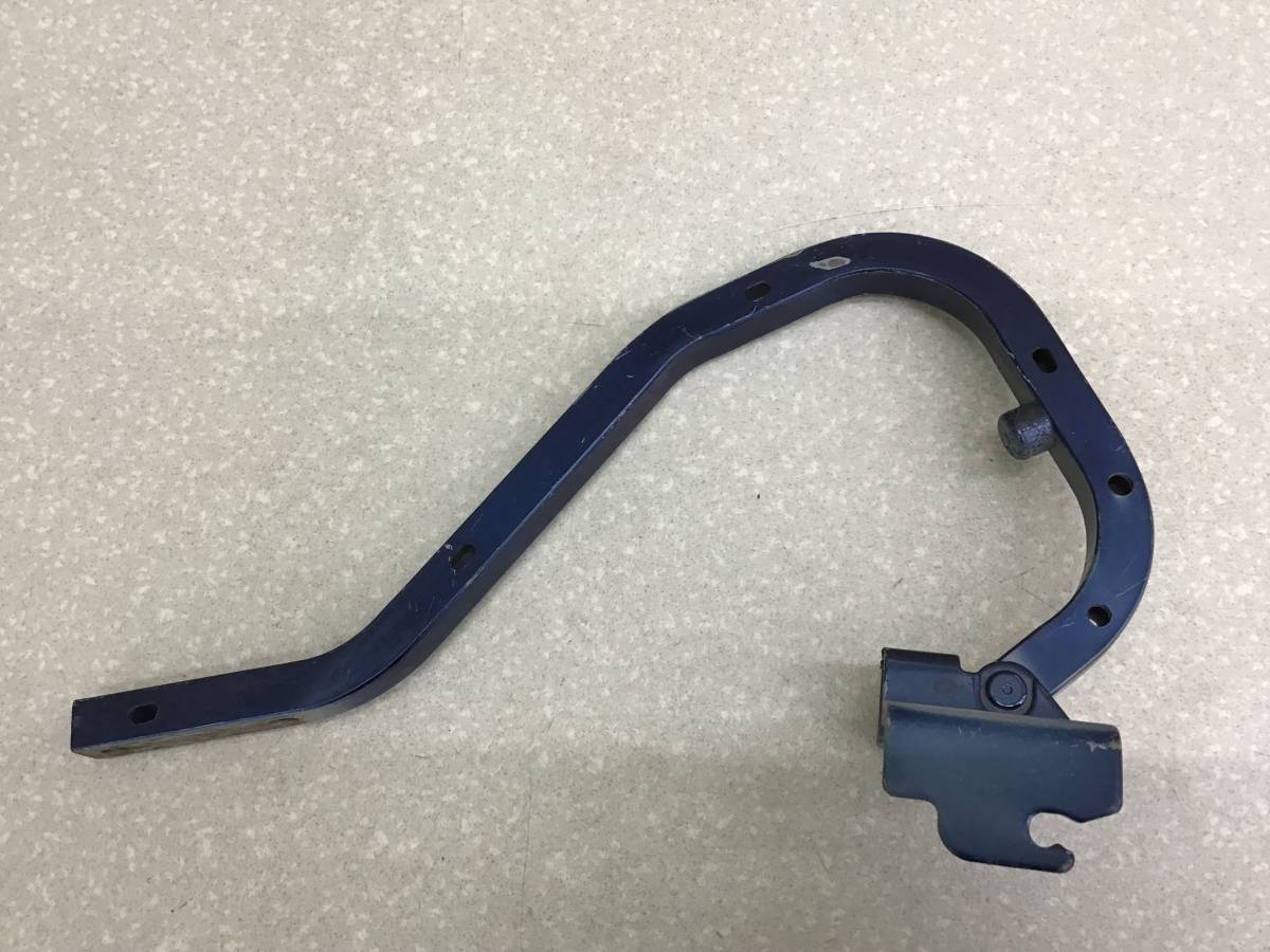 Петля крышки багажника Mitsubishi Lancer 9 (CS/Classic) 2000-2011 Петля крышки багажника Mitsubishi Lancer 9 (CS/Classic) 2000-2011
