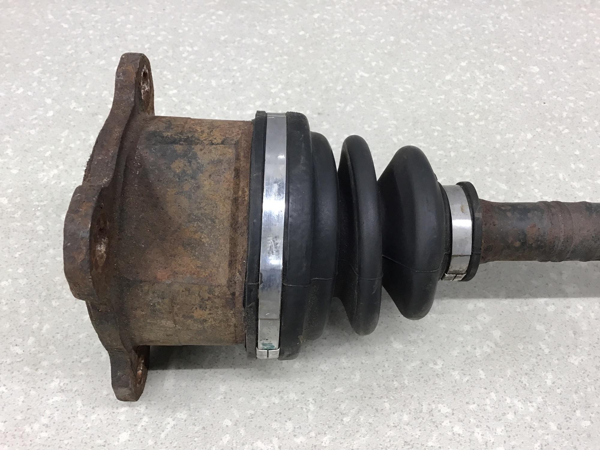 Полуось задняя левая, Toyota RAV 4 2000-2005 Полуось задняя левая, Toyota RAV 4 2000-2005