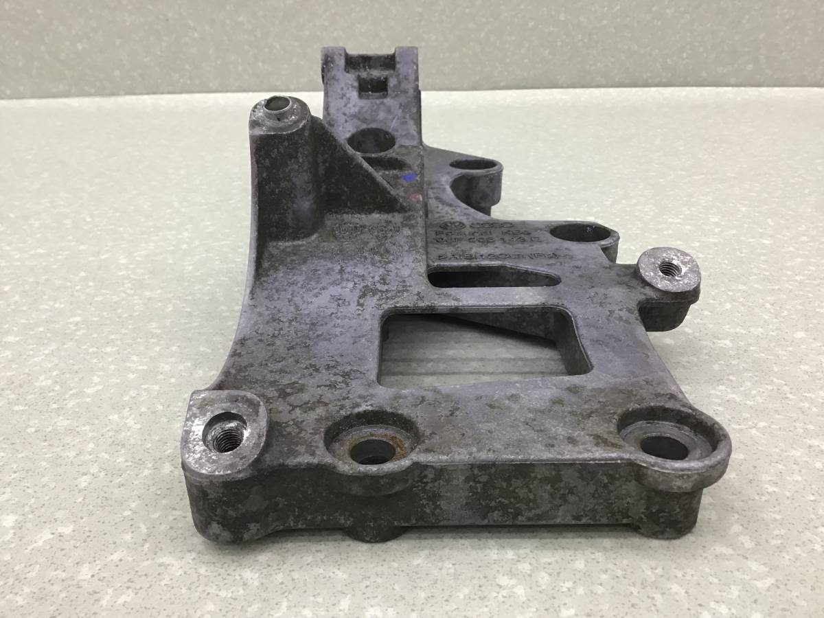 Кронштейн генератора Volkswagen Golf 5 (1K) 2003-2009 Кронштейн генератора Volkswagen Golf 5 (1K) 2003-2009