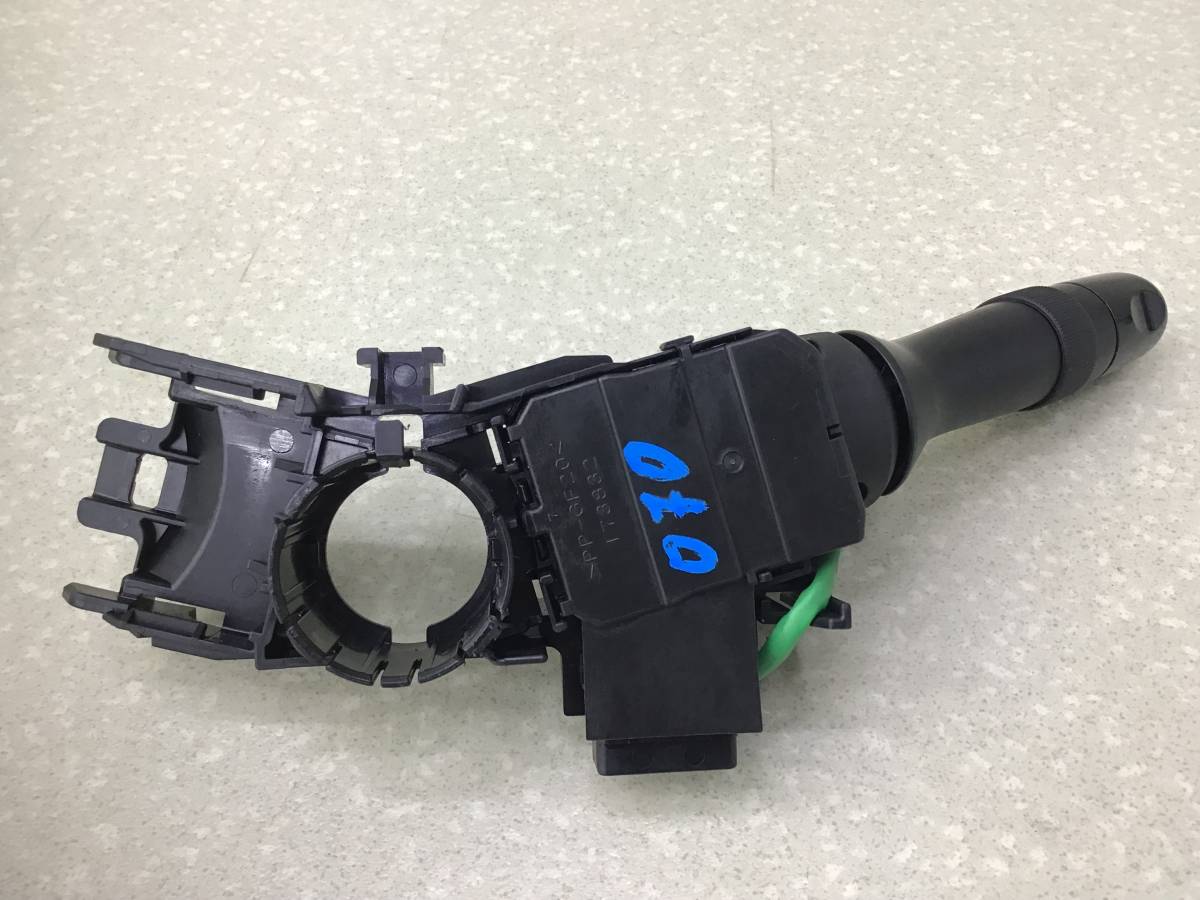 Переключатель поворотов подрулевой Toyota Rav 4 (A30) 2006-2013