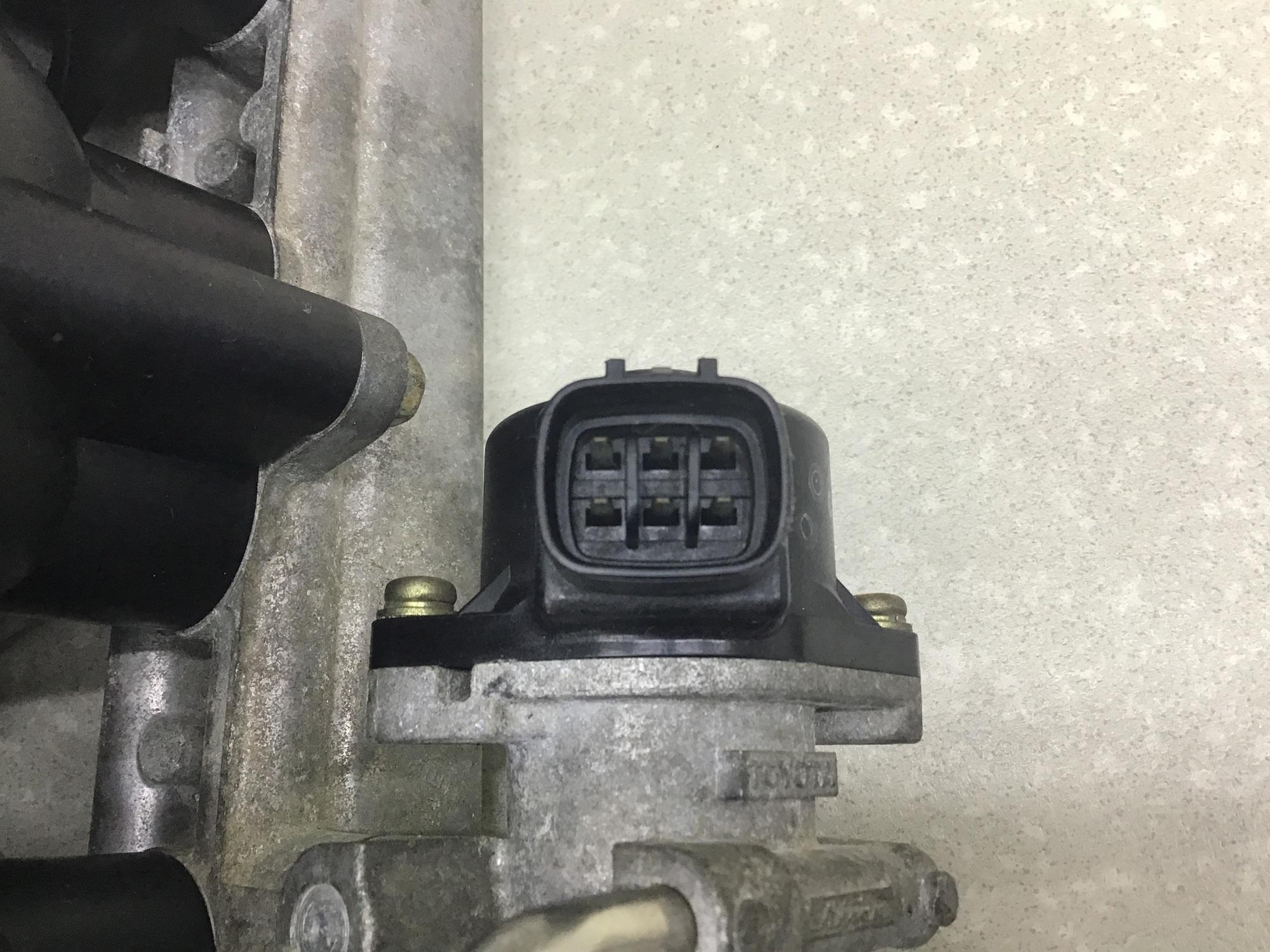 Коллектор впускной, Toyota RAV 4 2000-2005 Коллектор впускной, Toyota RAV 4 2000-2005