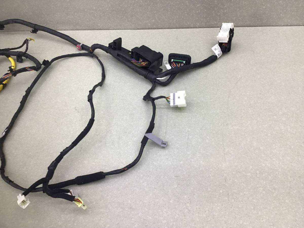 Проводка салона Hyundai Solaris 2 (HCR) 2017-2020