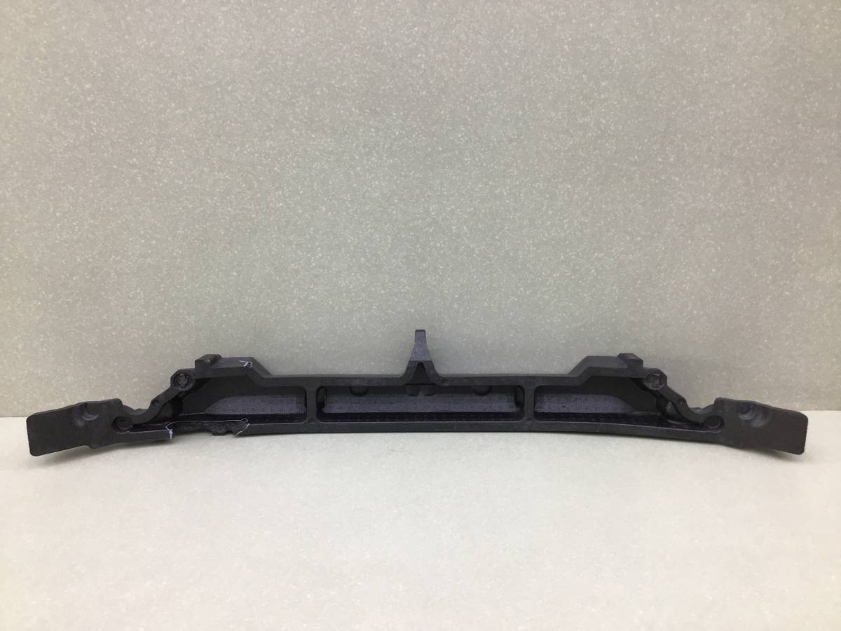 Наполнитель переднего бампера Toyota Rav 4 (XA50) 2018>