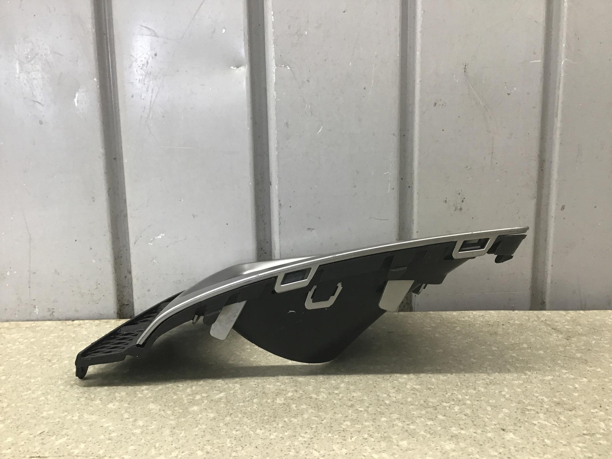 Рамка противотуманой фары левой, Subaru Forester (S13) 2012-2019 Рамка противотуманой фары левой, Subaru Forester (S13) 2012-2019