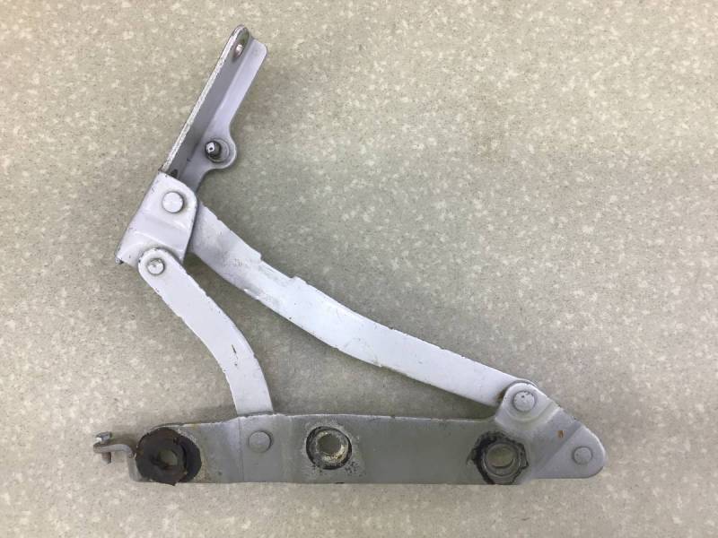 Петля крышки багажника Nissan Teana J32 2008-2013 Петля крышки багажника Nissan Teana J32 2008-2013