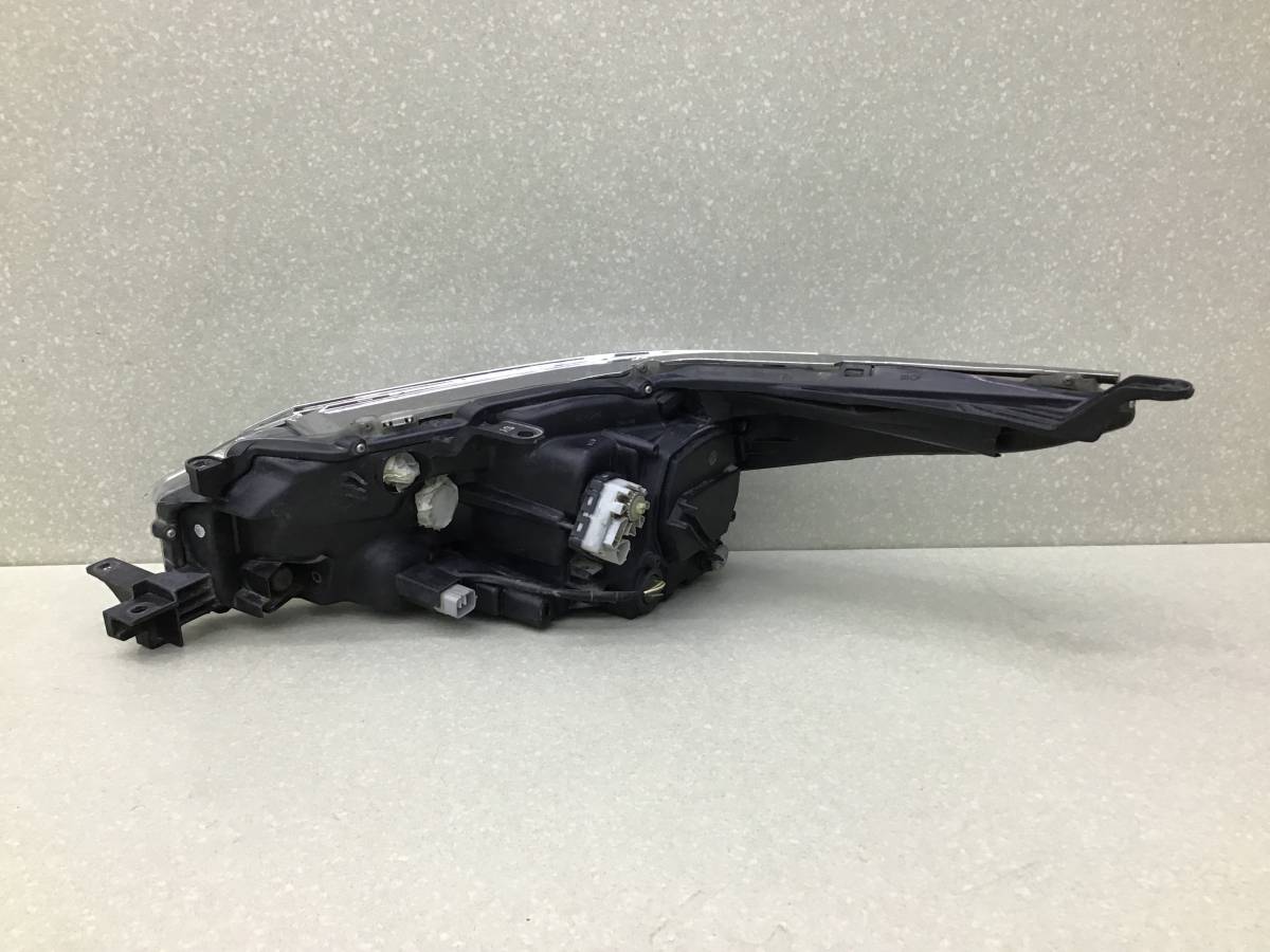 Фара правая Toyota Fortuner (GUN156, TGN156) 2015-н.в. Фара правая Toyota Fortuner (GUN156, TGN156) 2015-н.в.