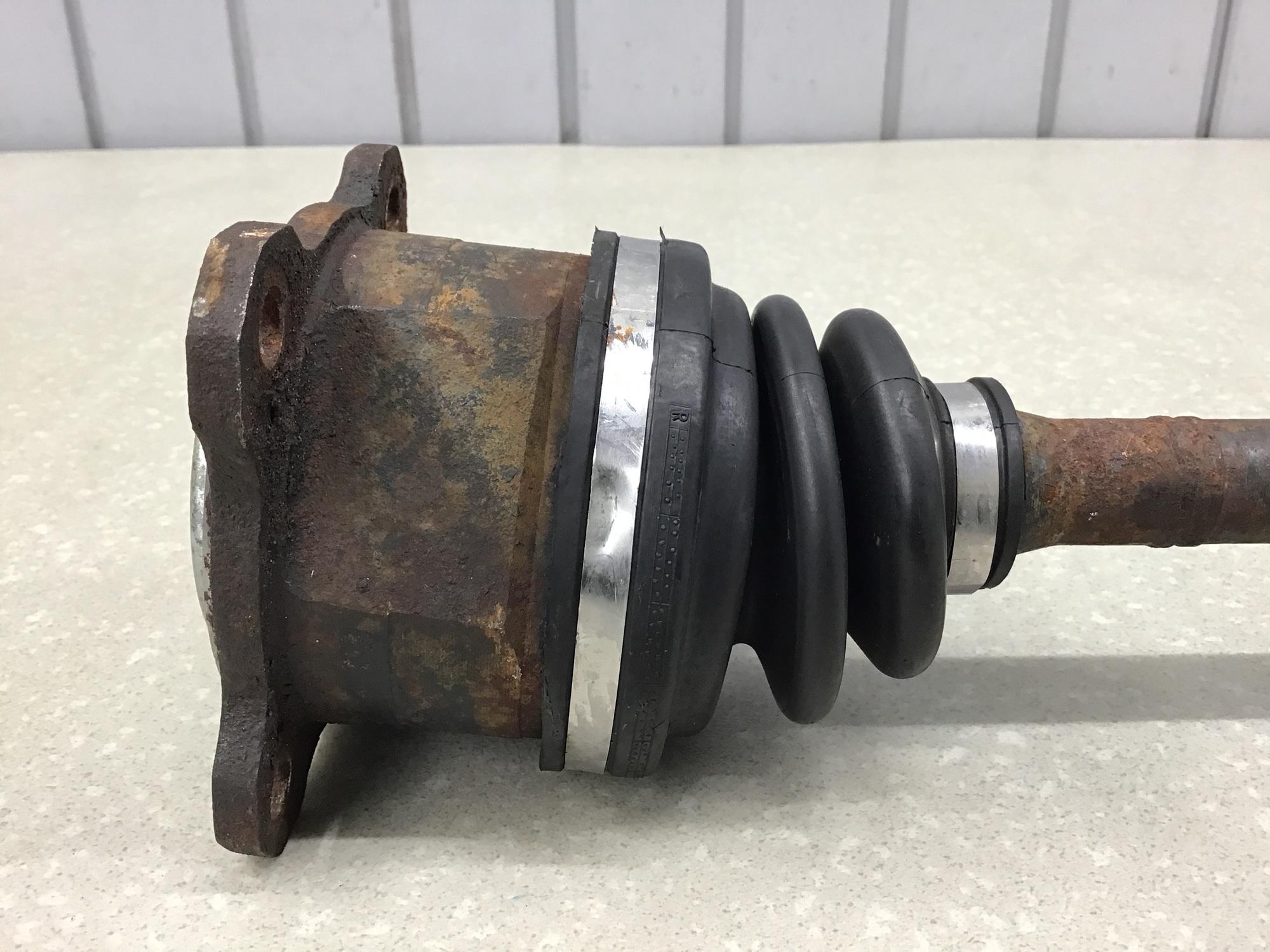 Полуось задняя правая, Toyota RAV 4 2000-2005 Полуось задняя правая, Toyota RAV 4 2000-2005